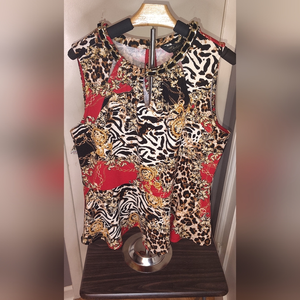 Thalía Sodi XL Peplum Top – Baroque Animal Print with Chain Detail